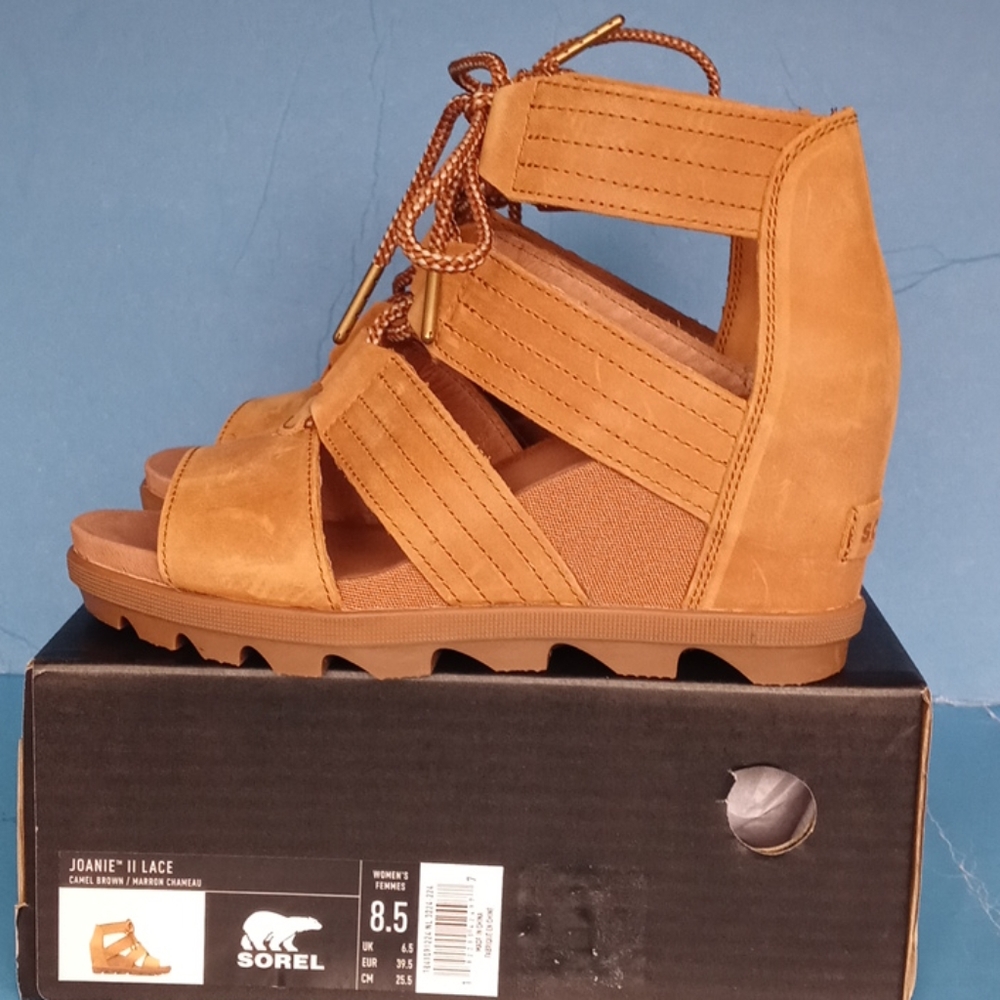 - BRAND NEW SOREL JOANIE II LACE